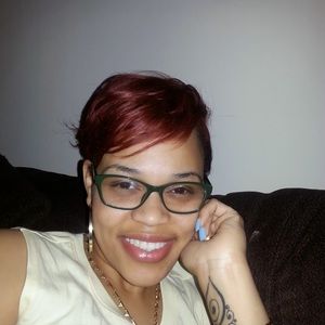 Meet your Posher, Nakisha